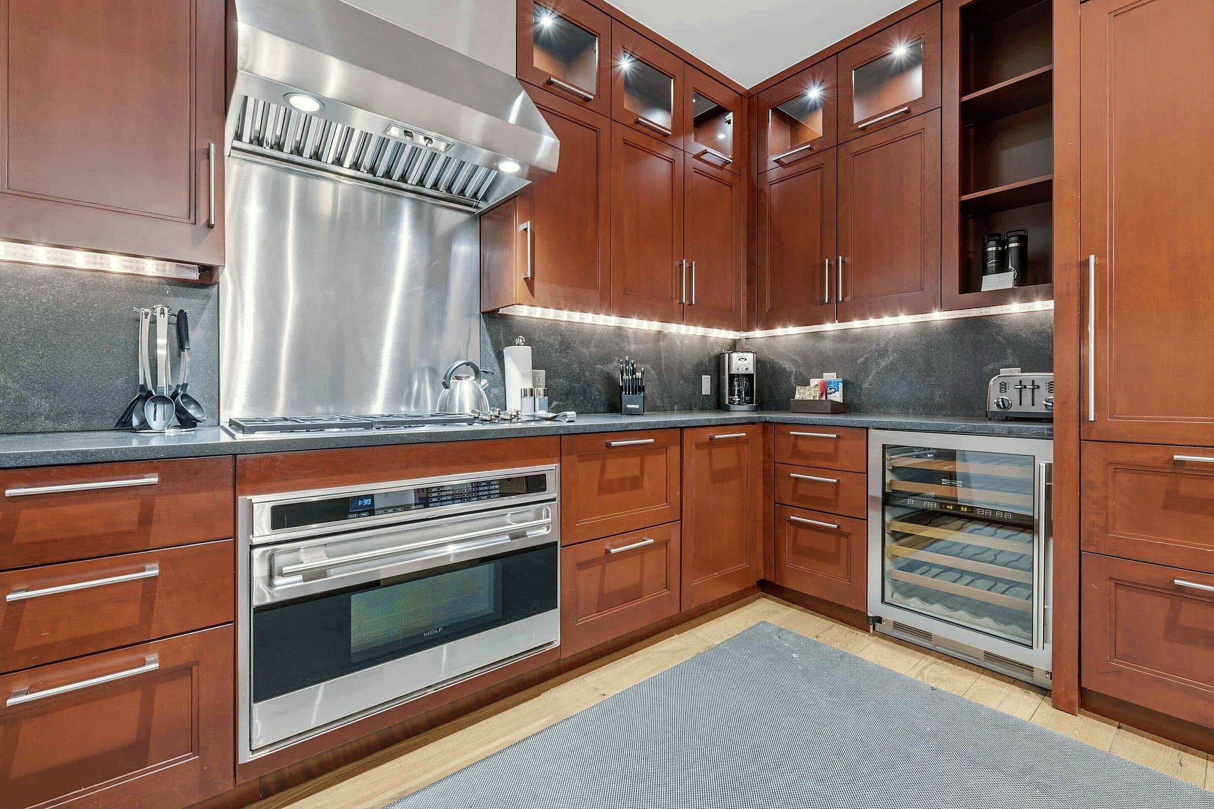 #4CE - Kitchen