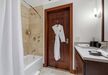 Gallery Thumbnail (#4CE - Ensuite Bathroom)