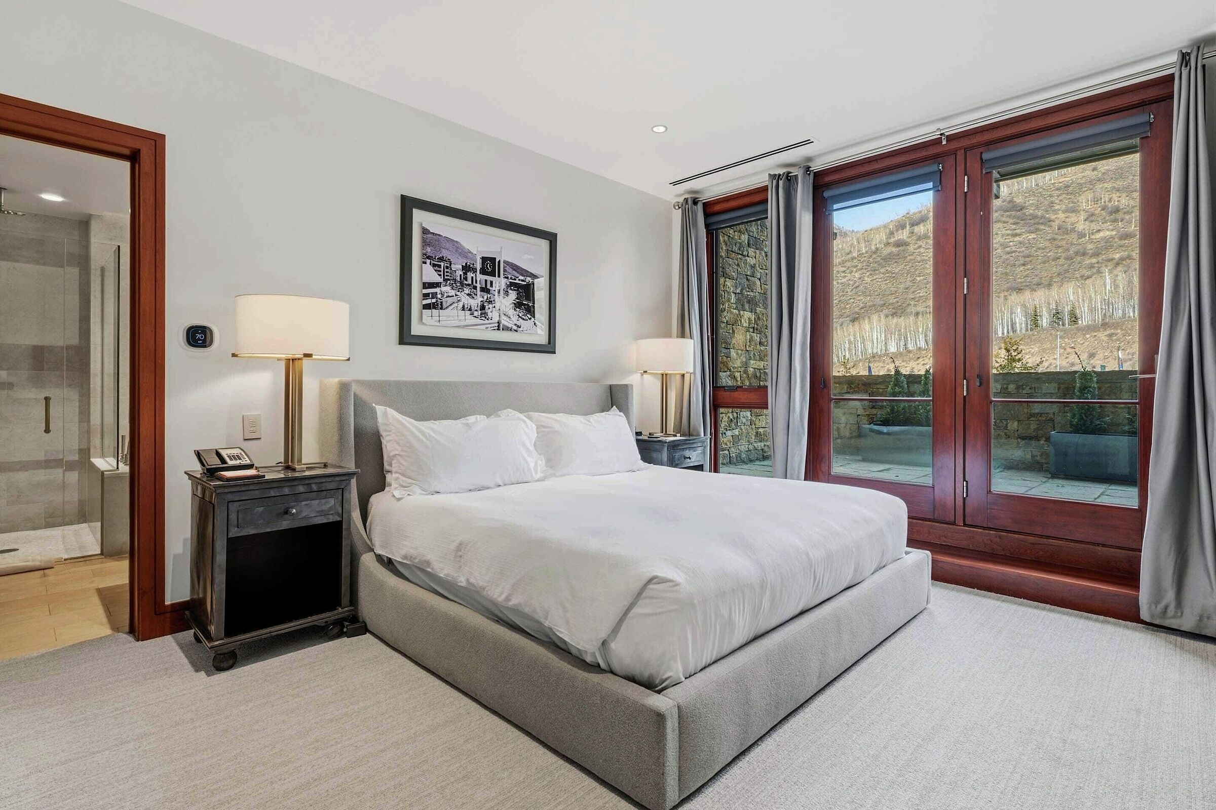 #4CE - Master Bedroom