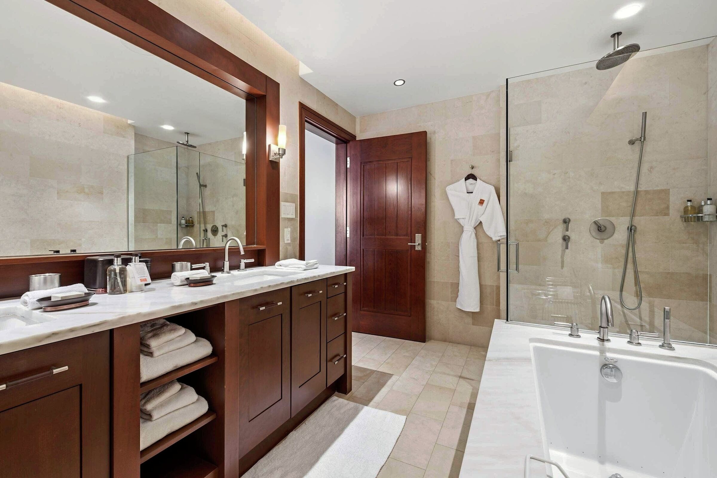 #4CE - Master Ensuite Bathroom
