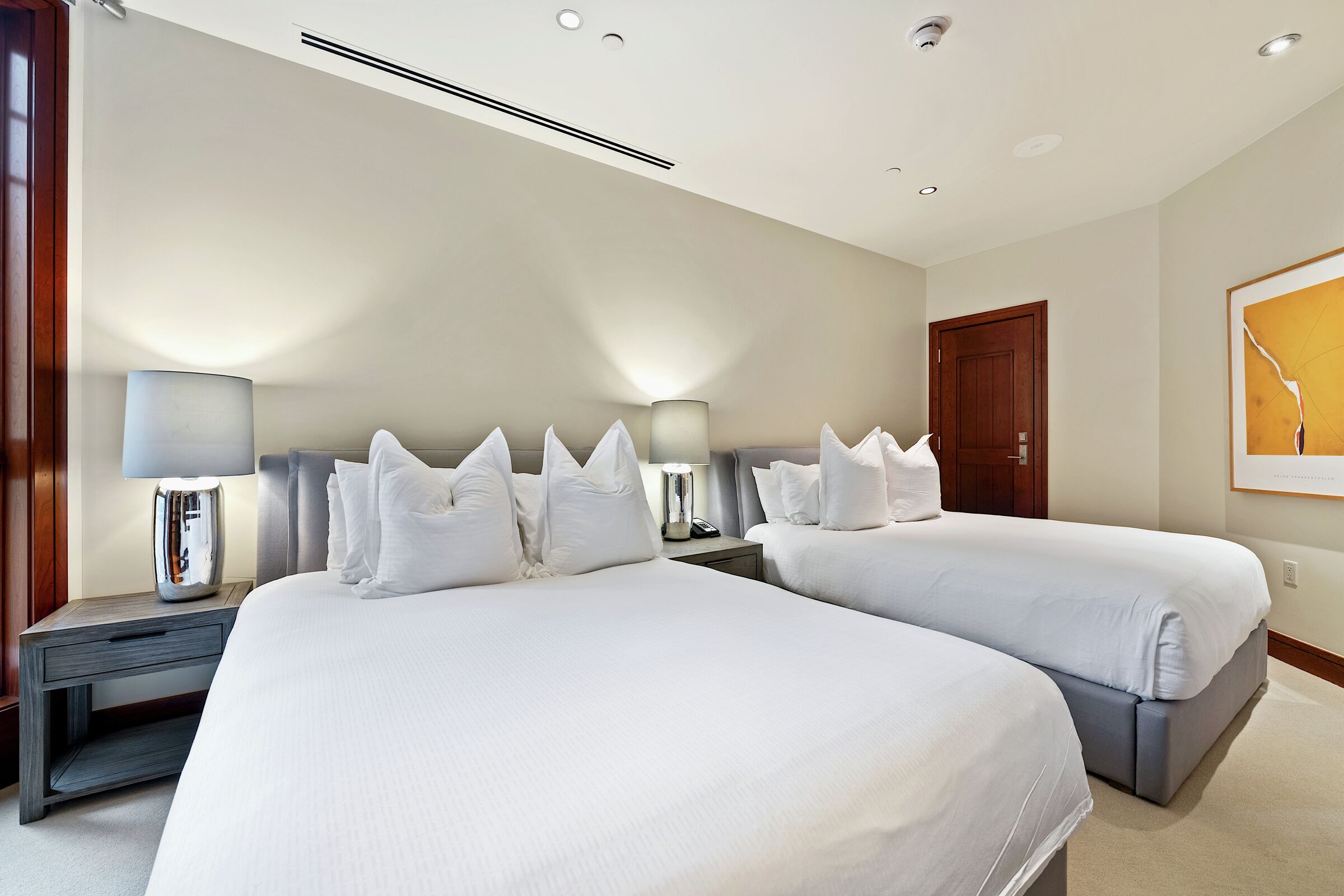 #5EE - Bedroom