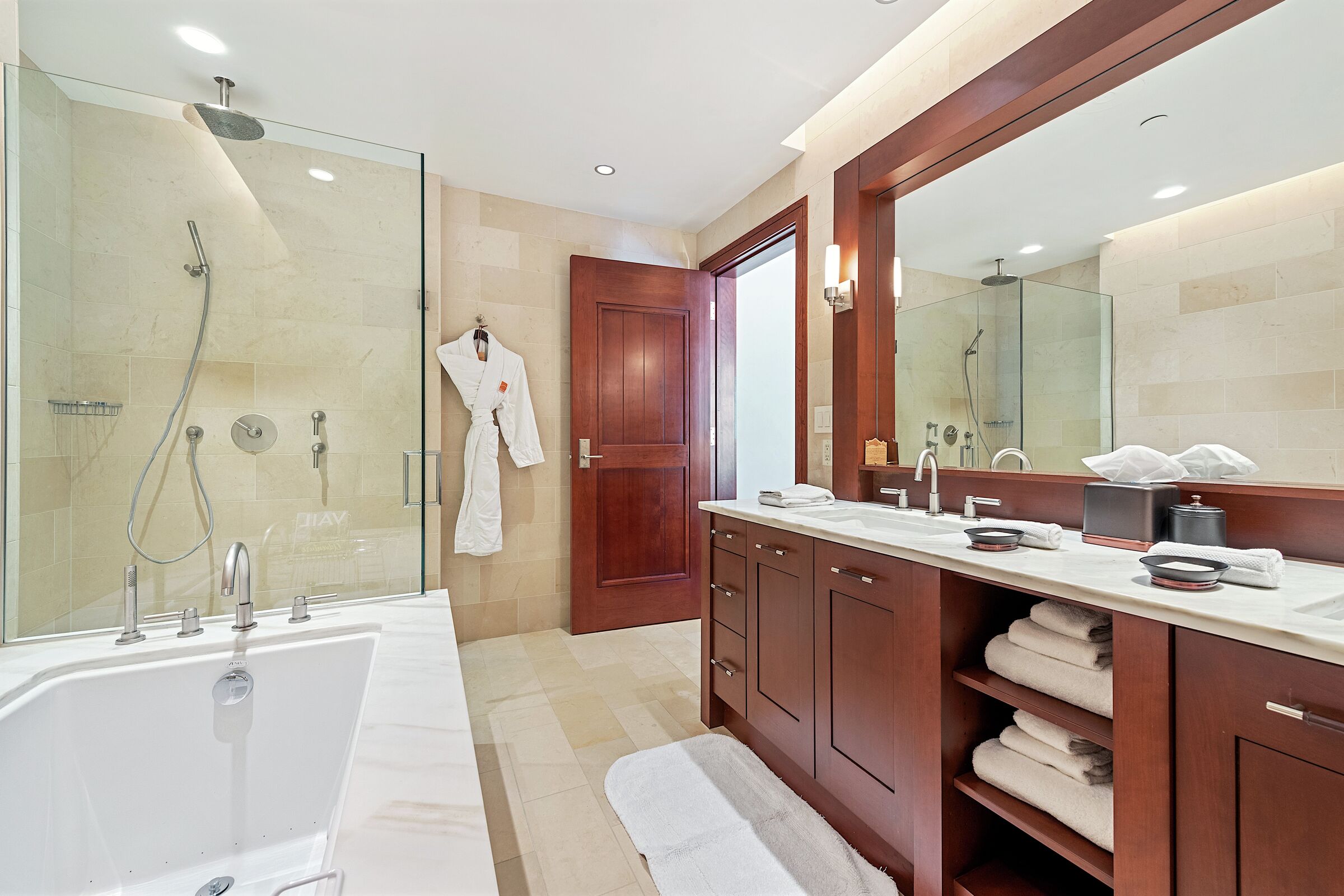 #6CW - Master Ensuite Bathroom