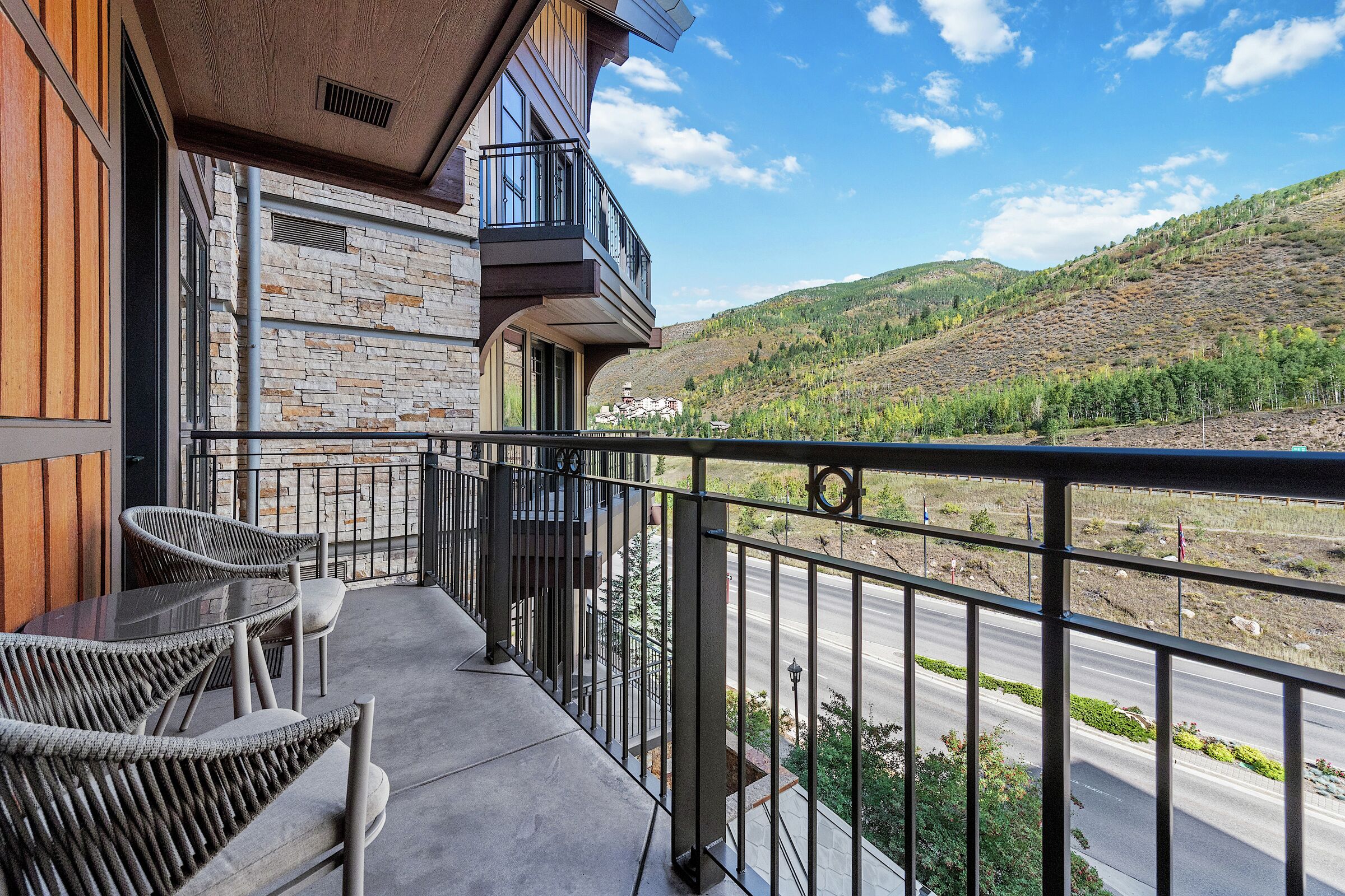 #6CW - Balcony
