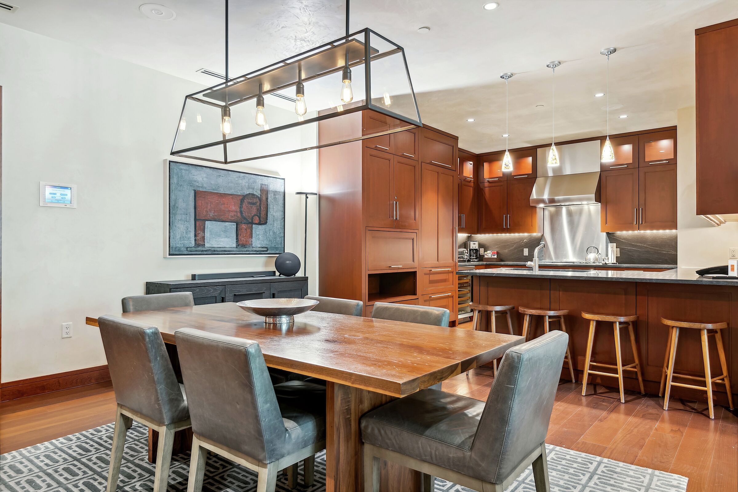 #6CW - Dining Room & Kitchen