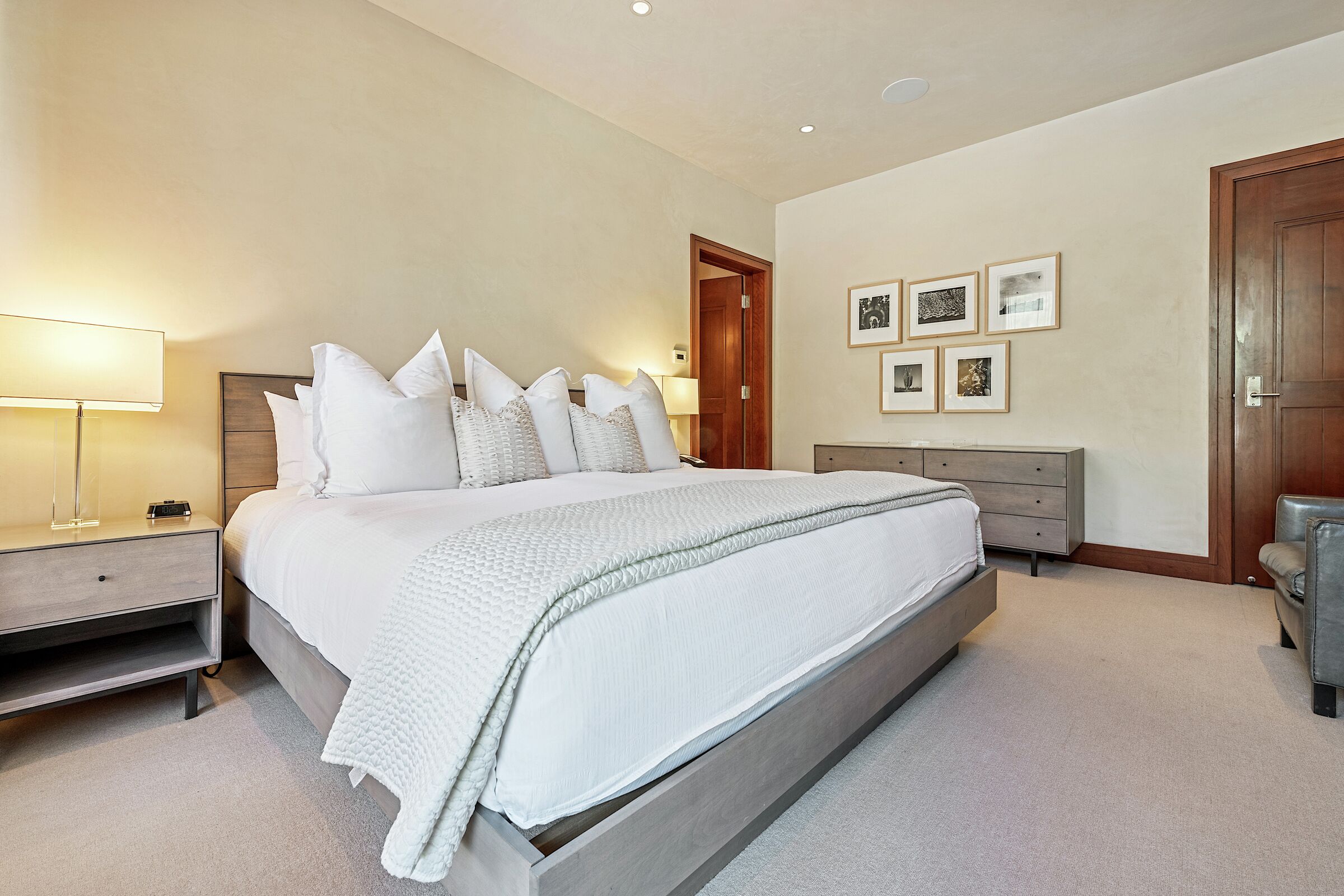 #6CW - Master Bedroom