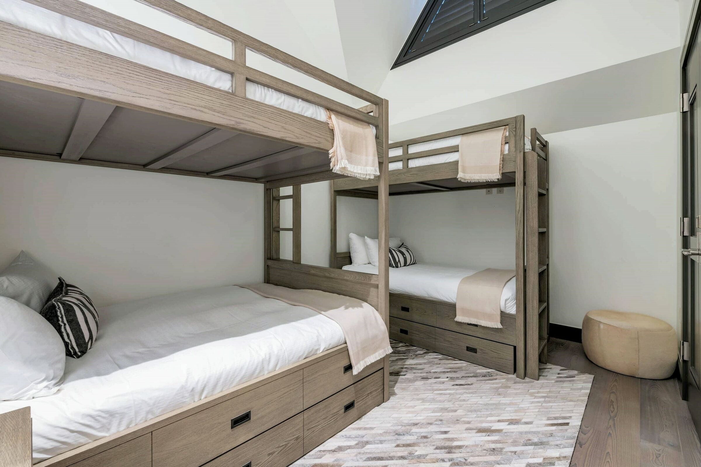 PHEE - Bedroom