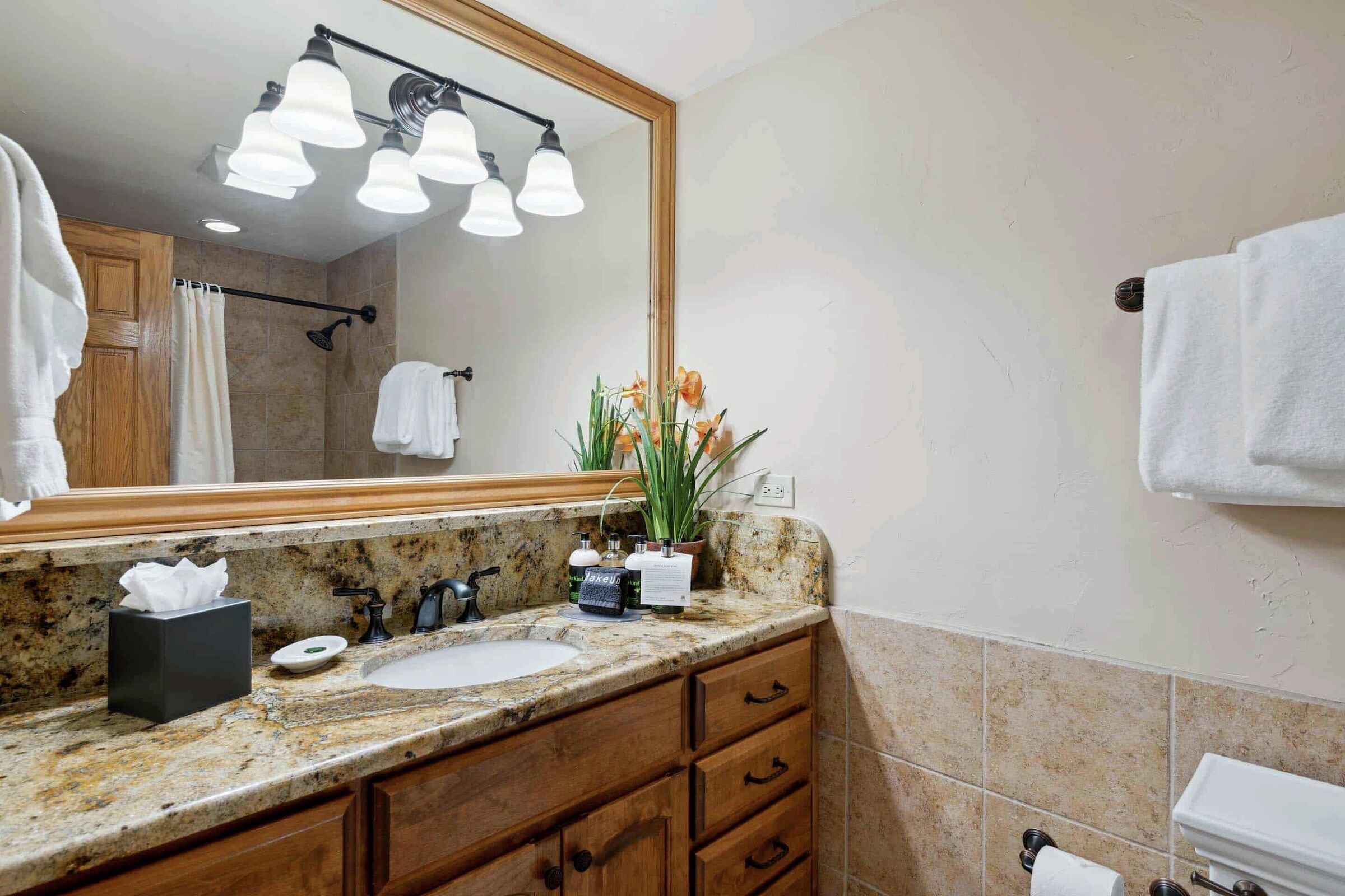 Studio Bathroom
