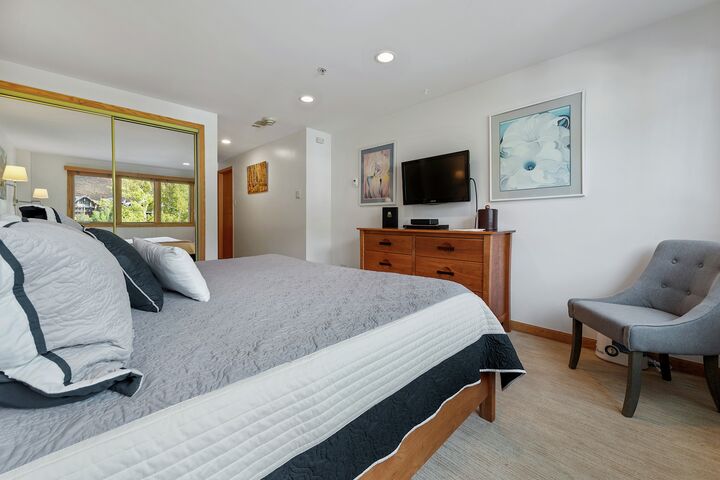 #390 - Studio Sleeping Area