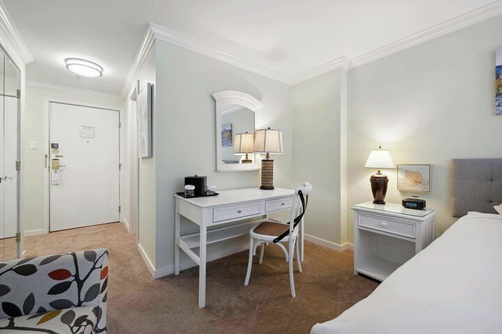 #193 - Studio Living Area