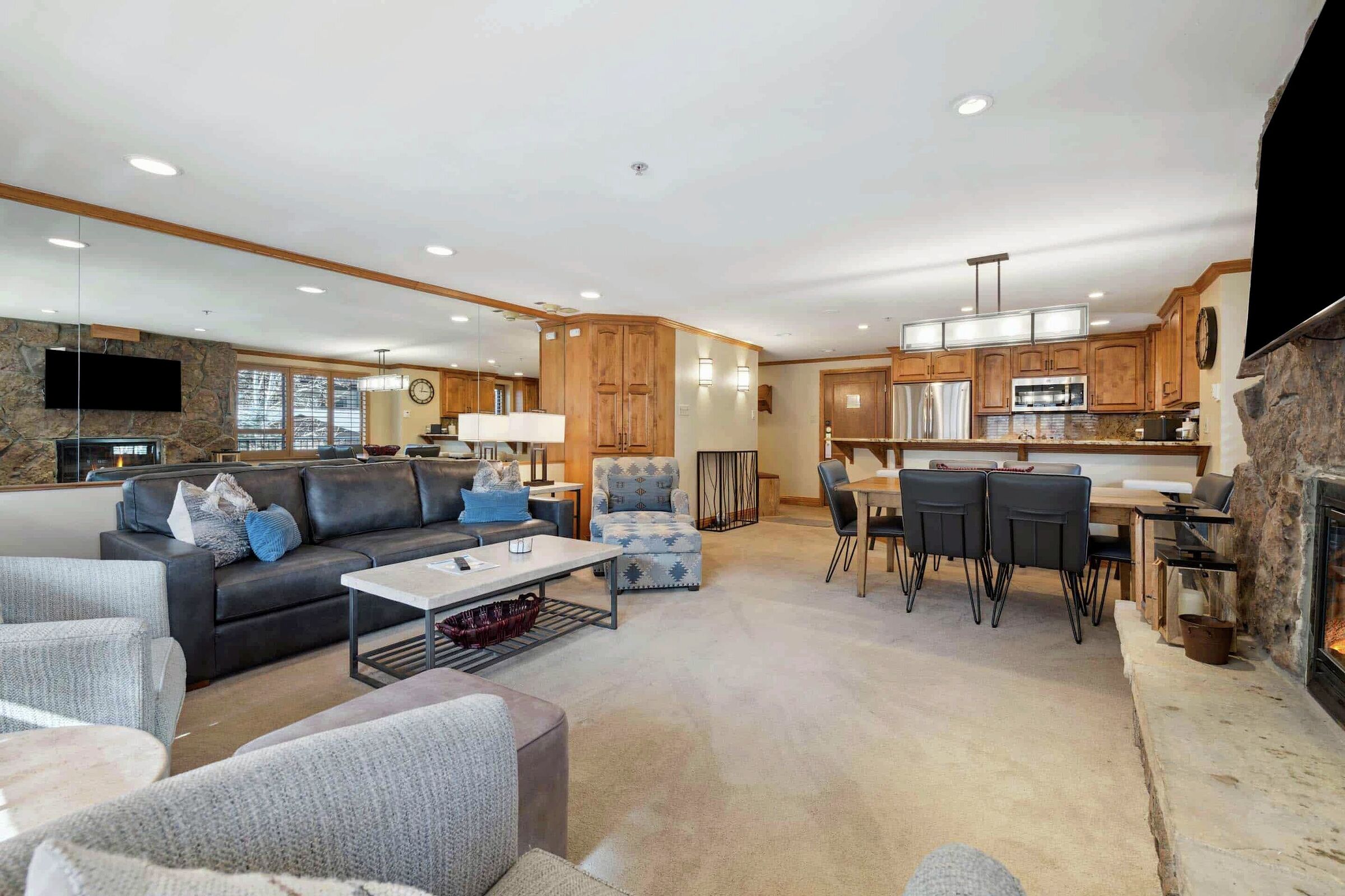 #277 - Living Area