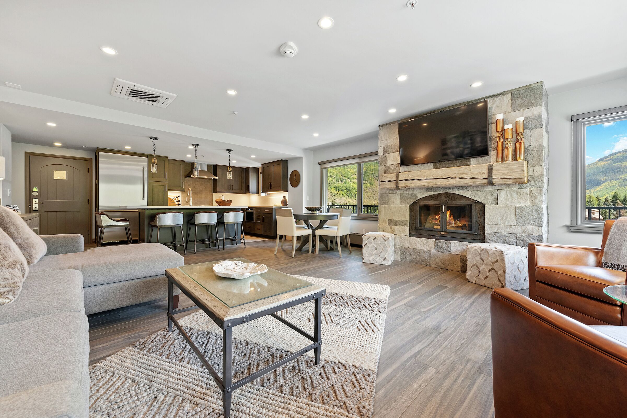 #677 - Living Area