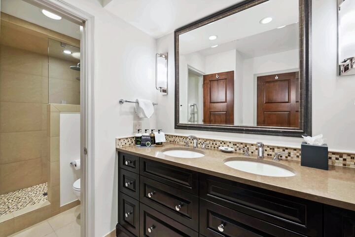 #687 - Master Ensuite Bathroom