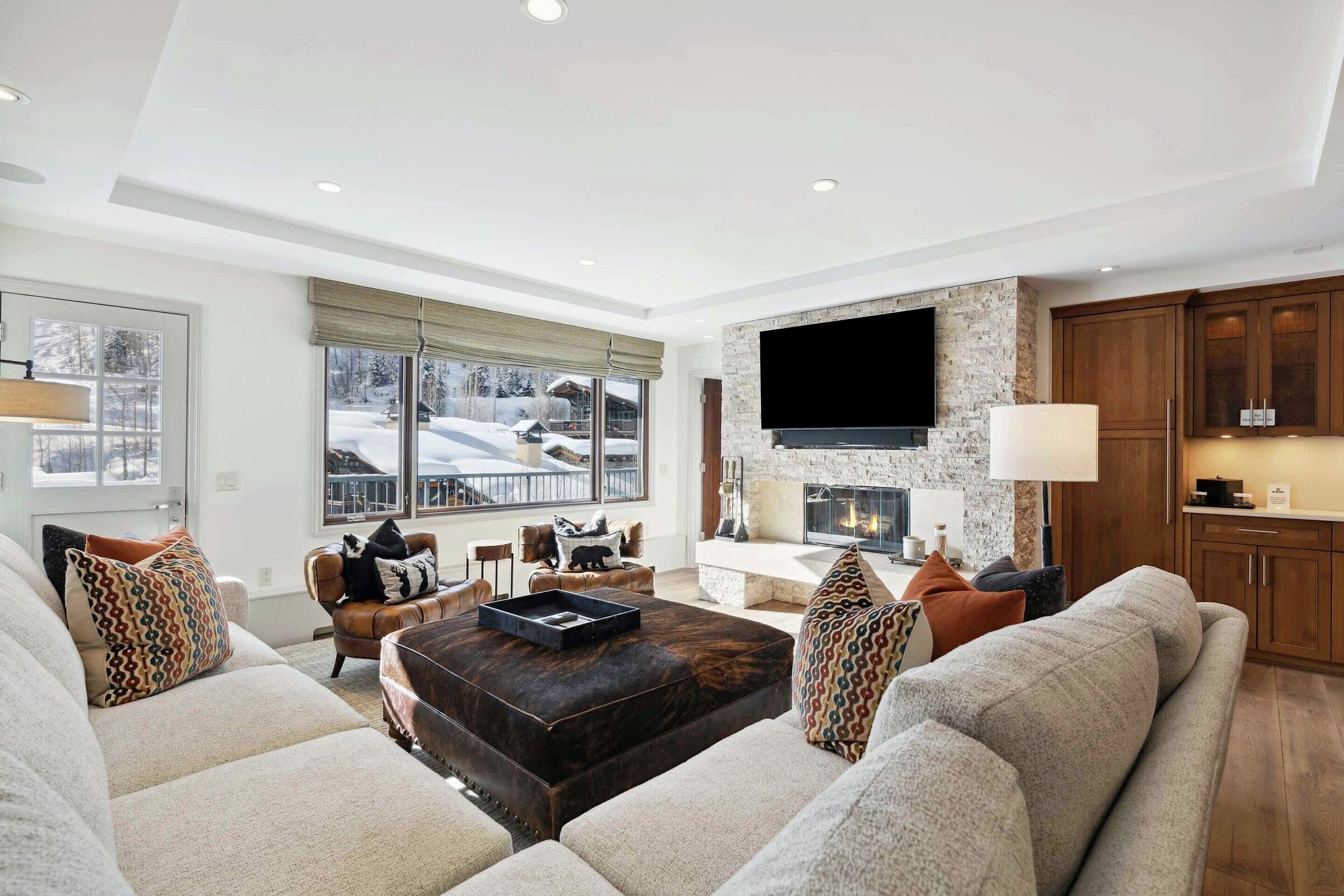 #687 - Living Area