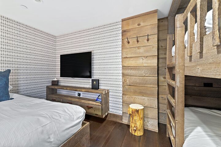 #499 - Den with Bunk Beds