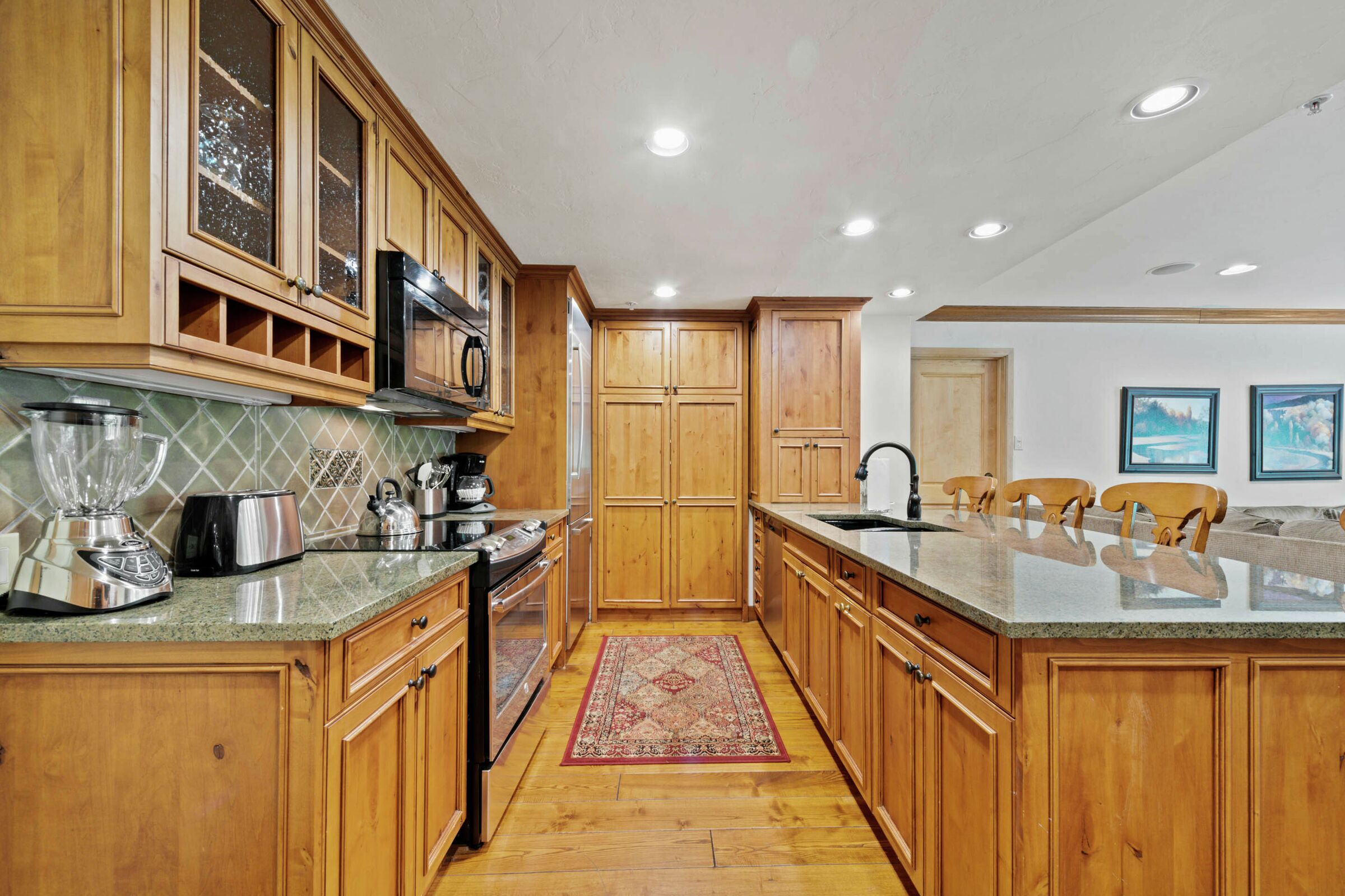 #187 - Kitchen