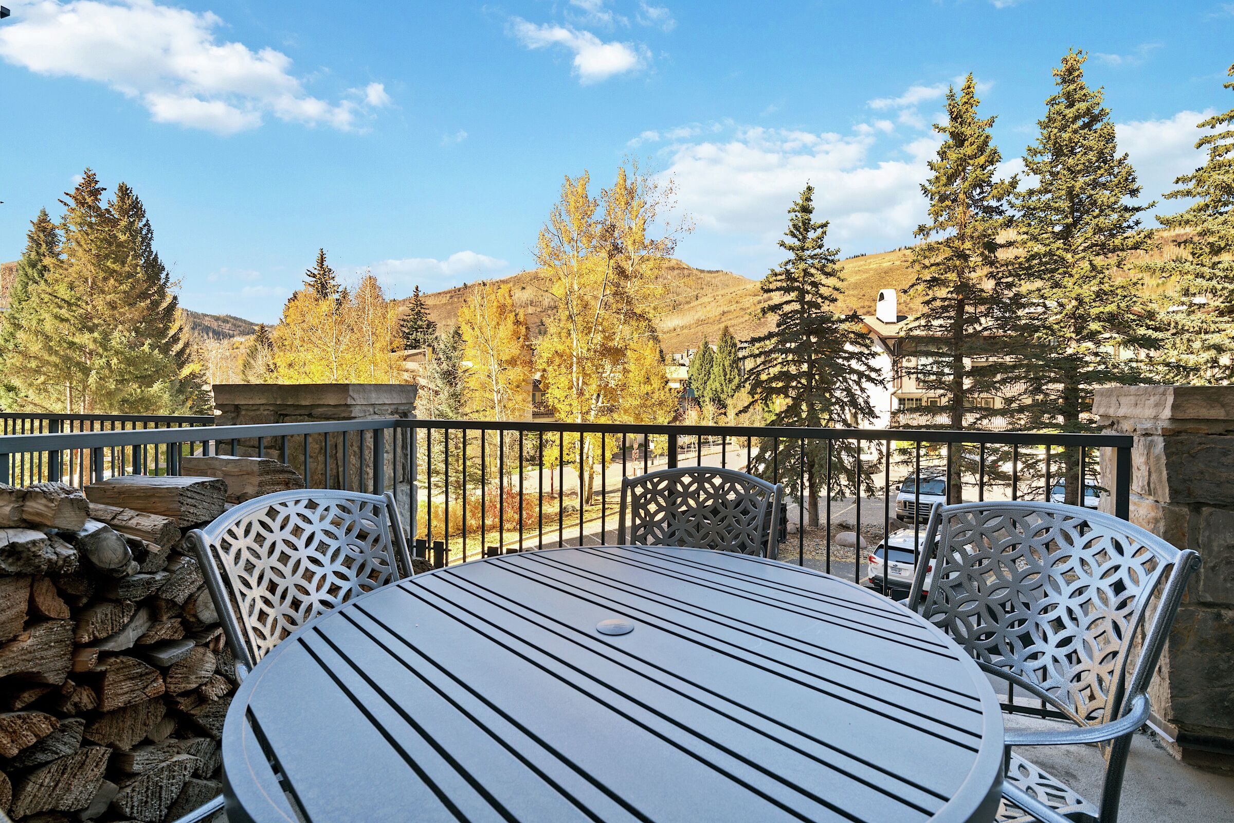 #186 - Balcony