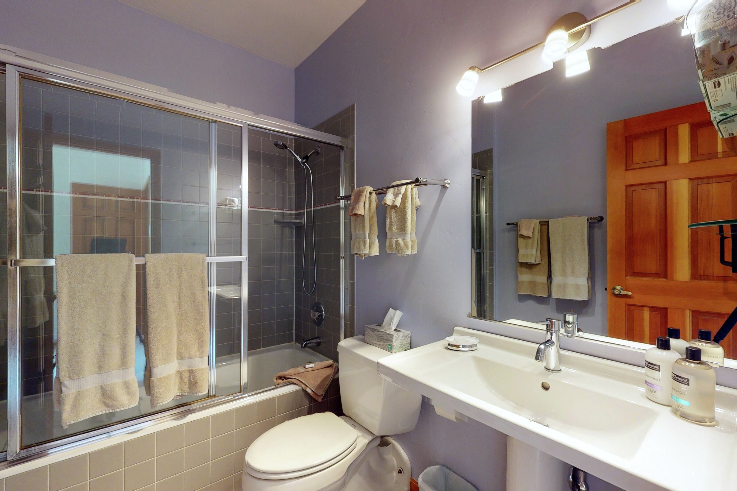 #31B - Master Ensuite Bathroom