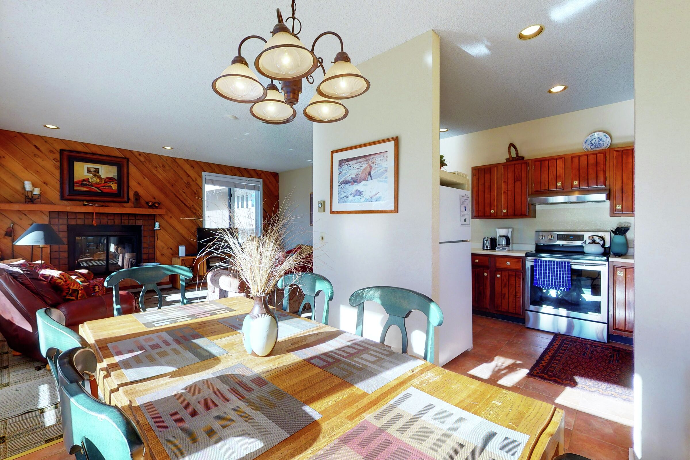 #24B - Dining Room & Kitchen