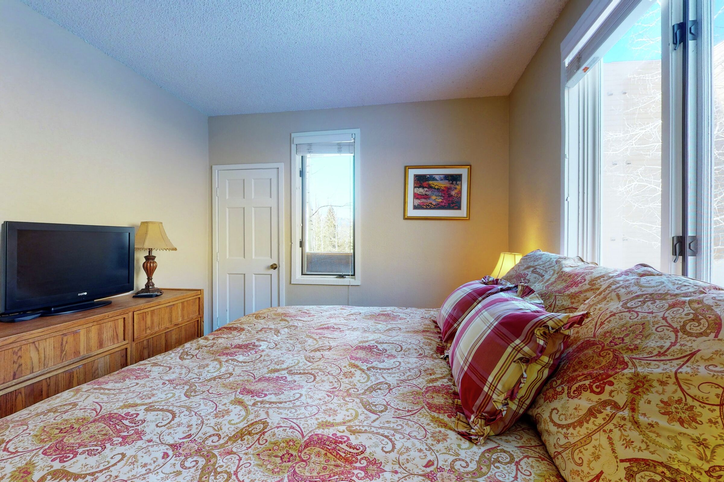 #24B - Master Bedroom