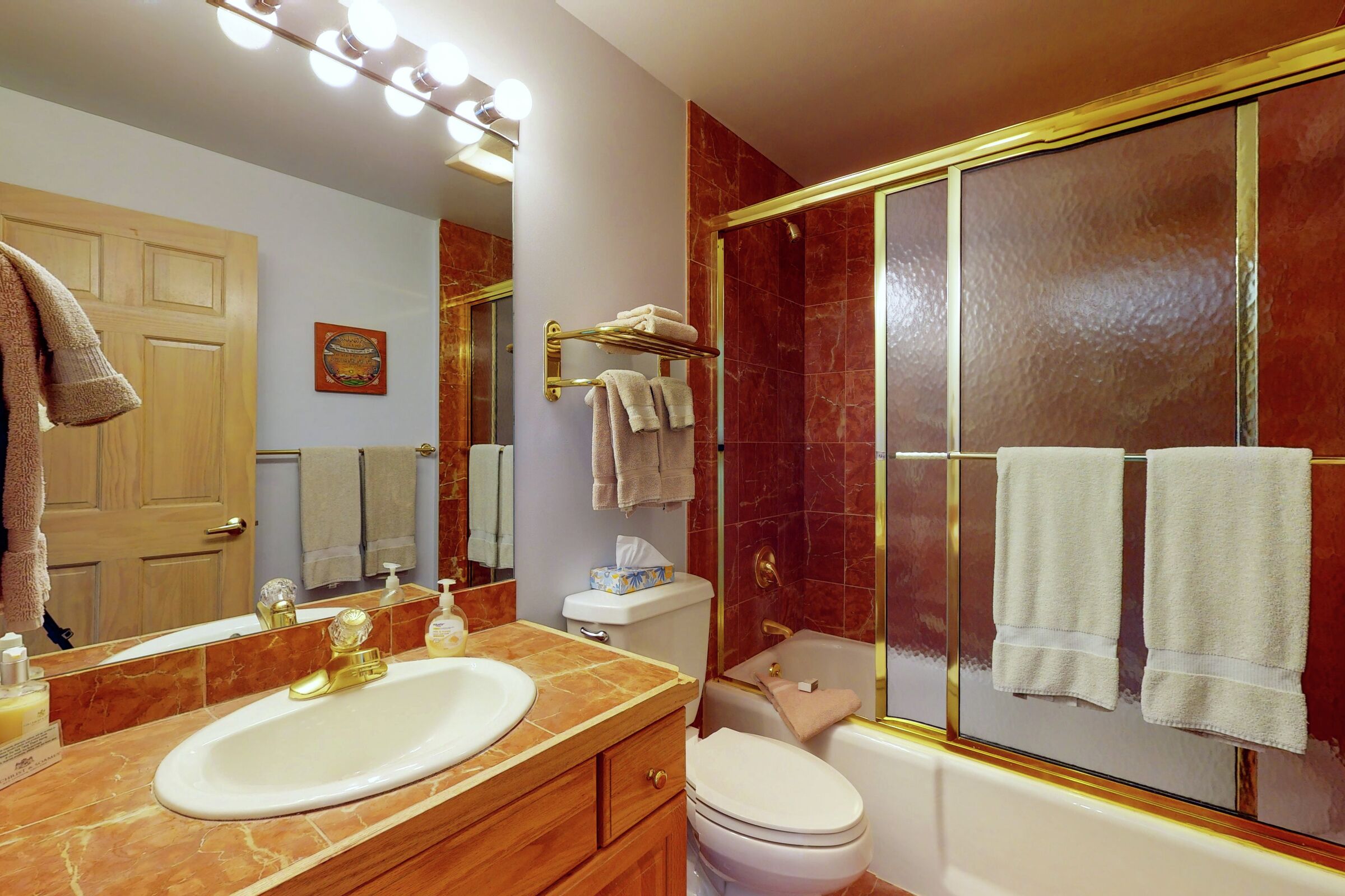#34D - Master Ensuite Bathroom
