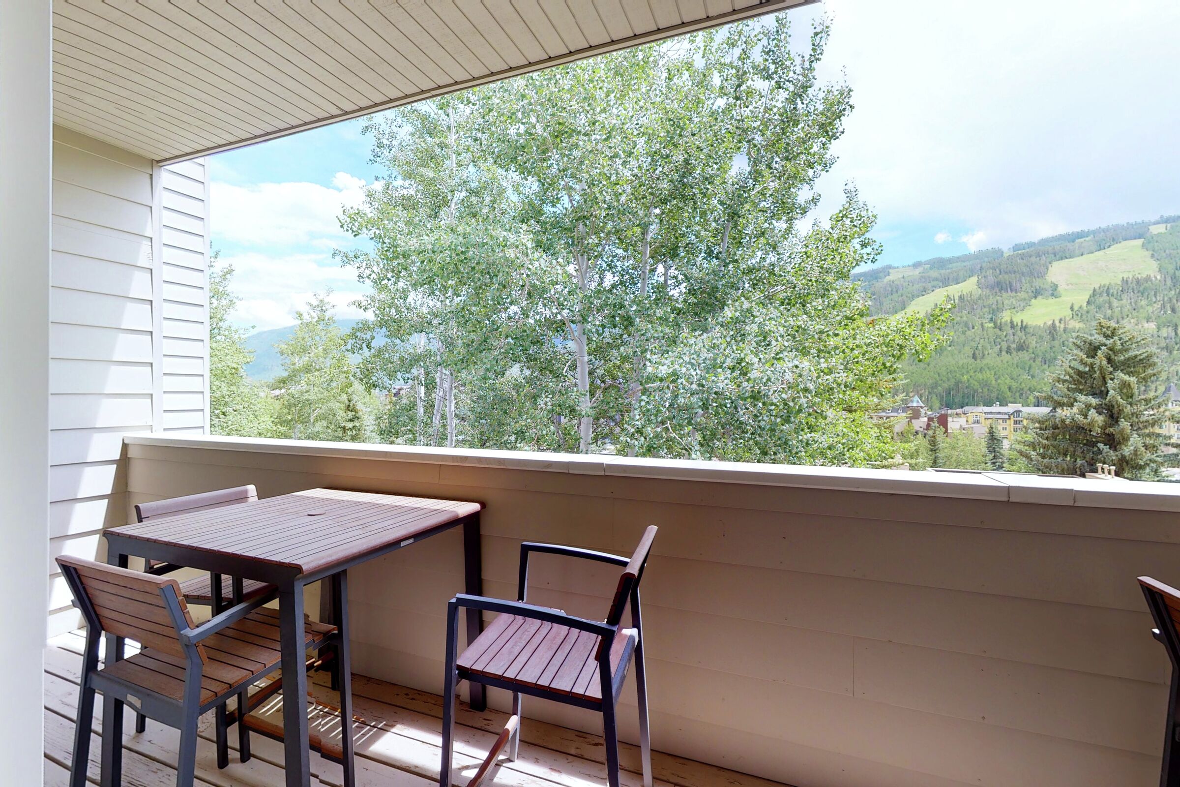 #34D - Balcony