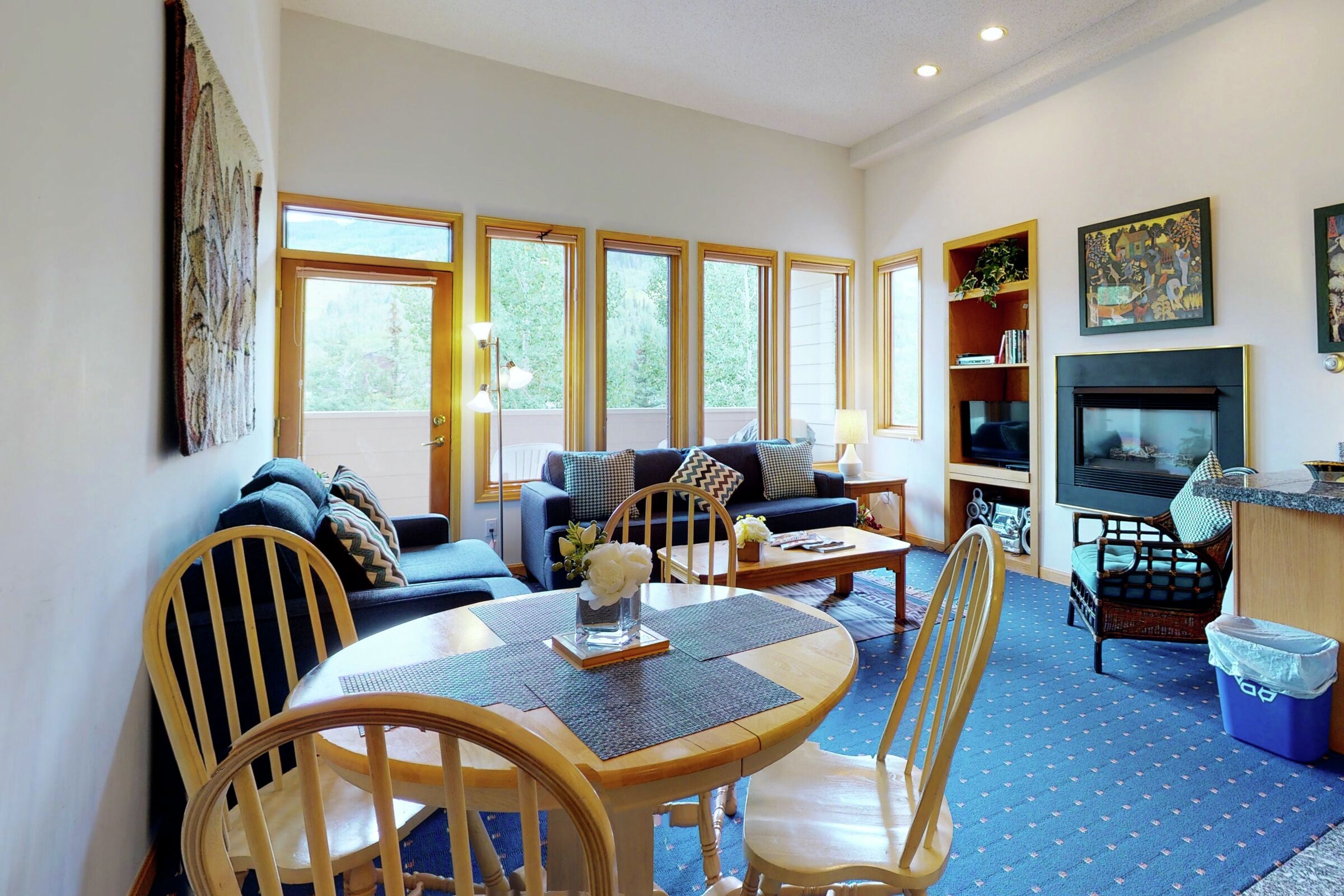 #33E - Dining Room & Living Room