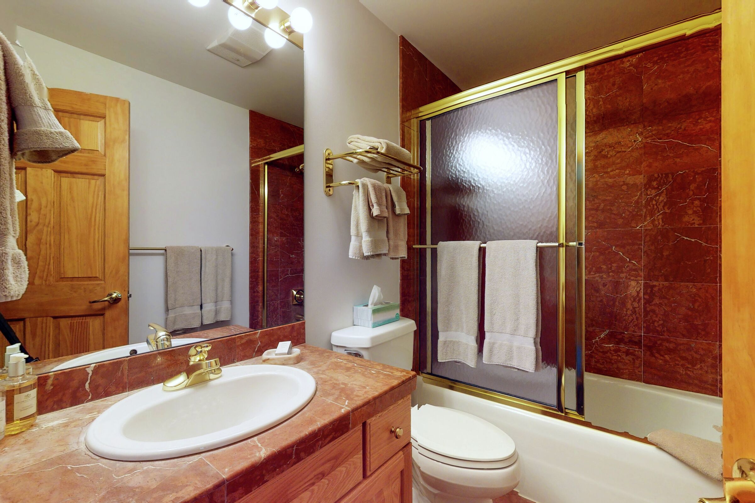 #33E - Bathroom