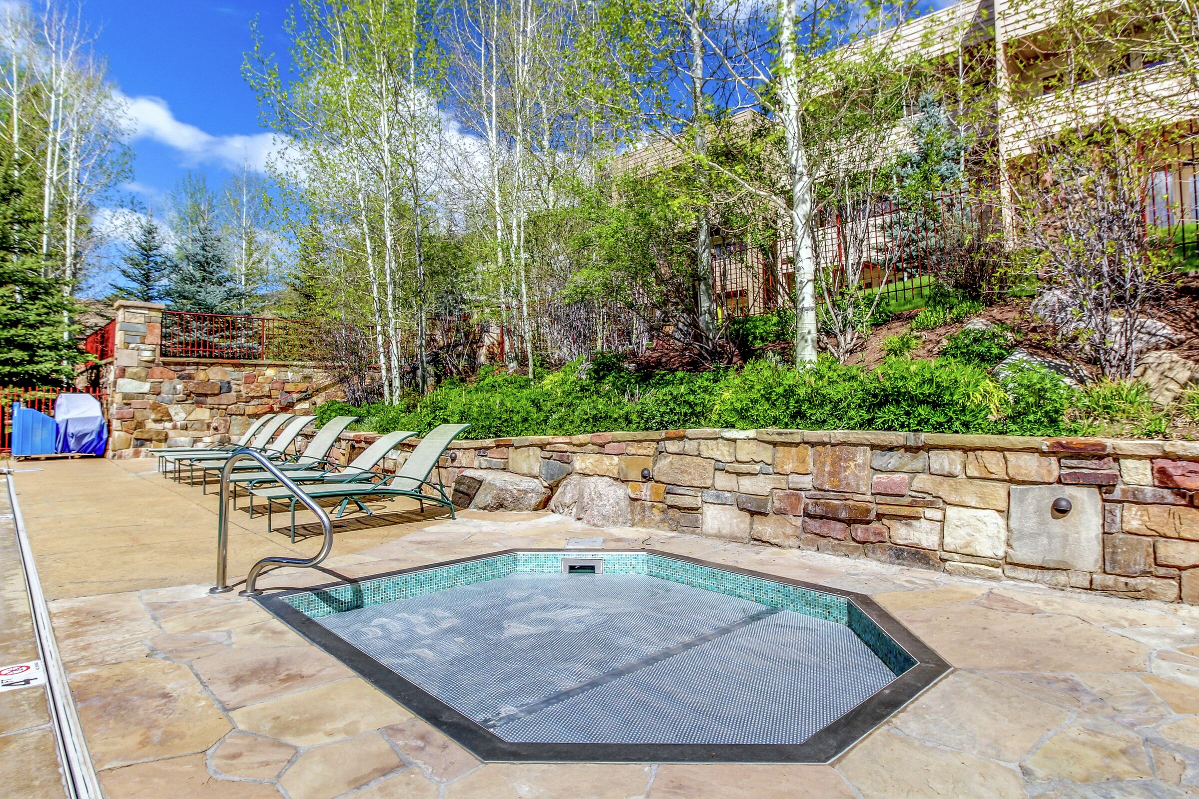 Outdoor Hot Tub