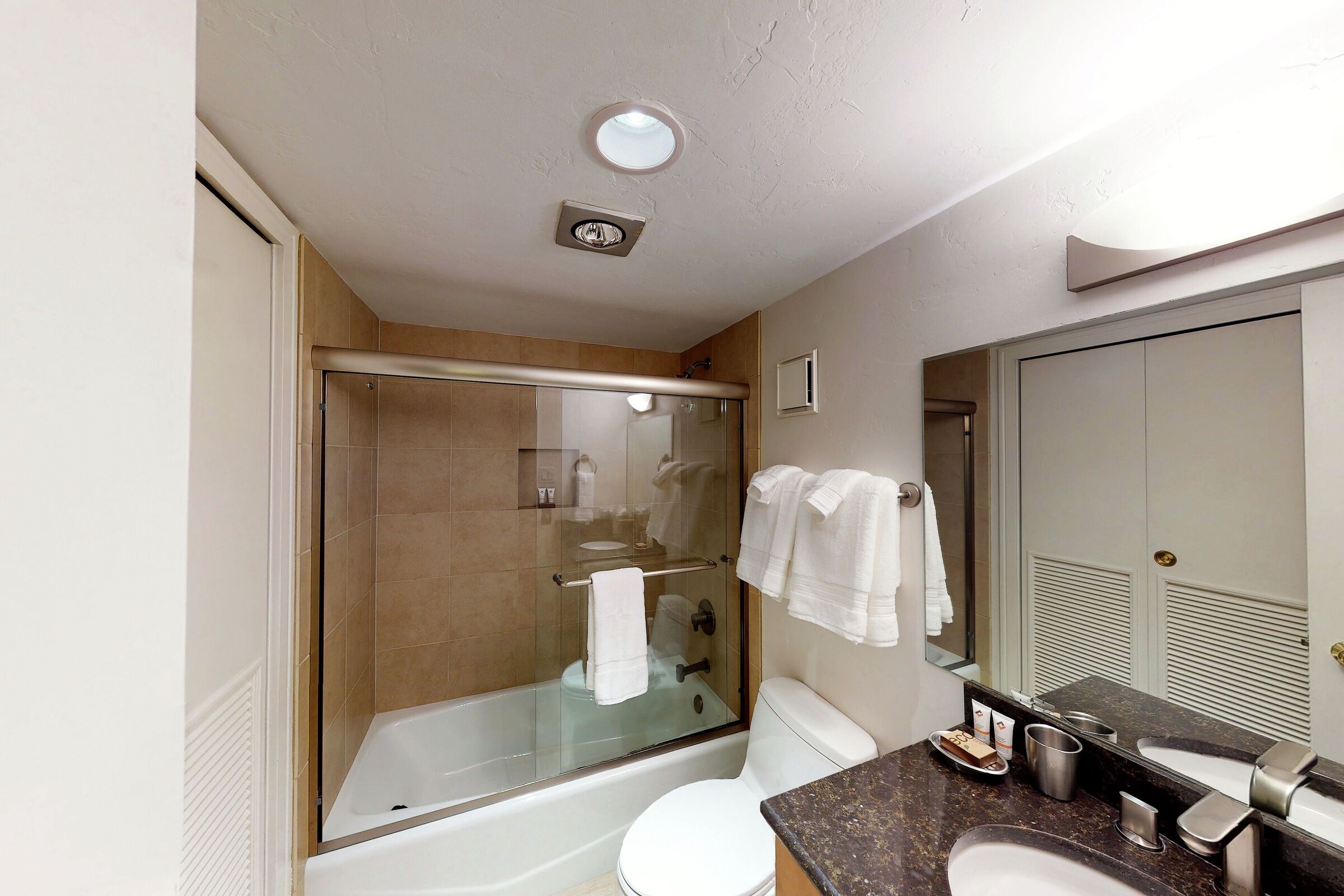 Shared Ensuite Bathroom