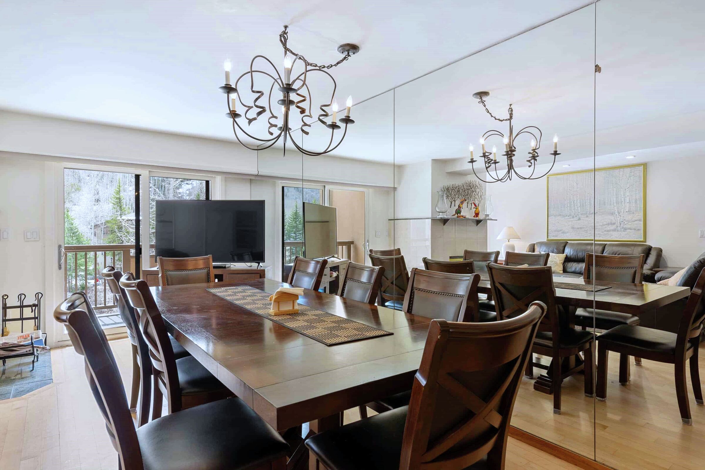 #313 - Dining Room