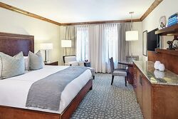 Luxury Plaza Room - King - Luxury King Room