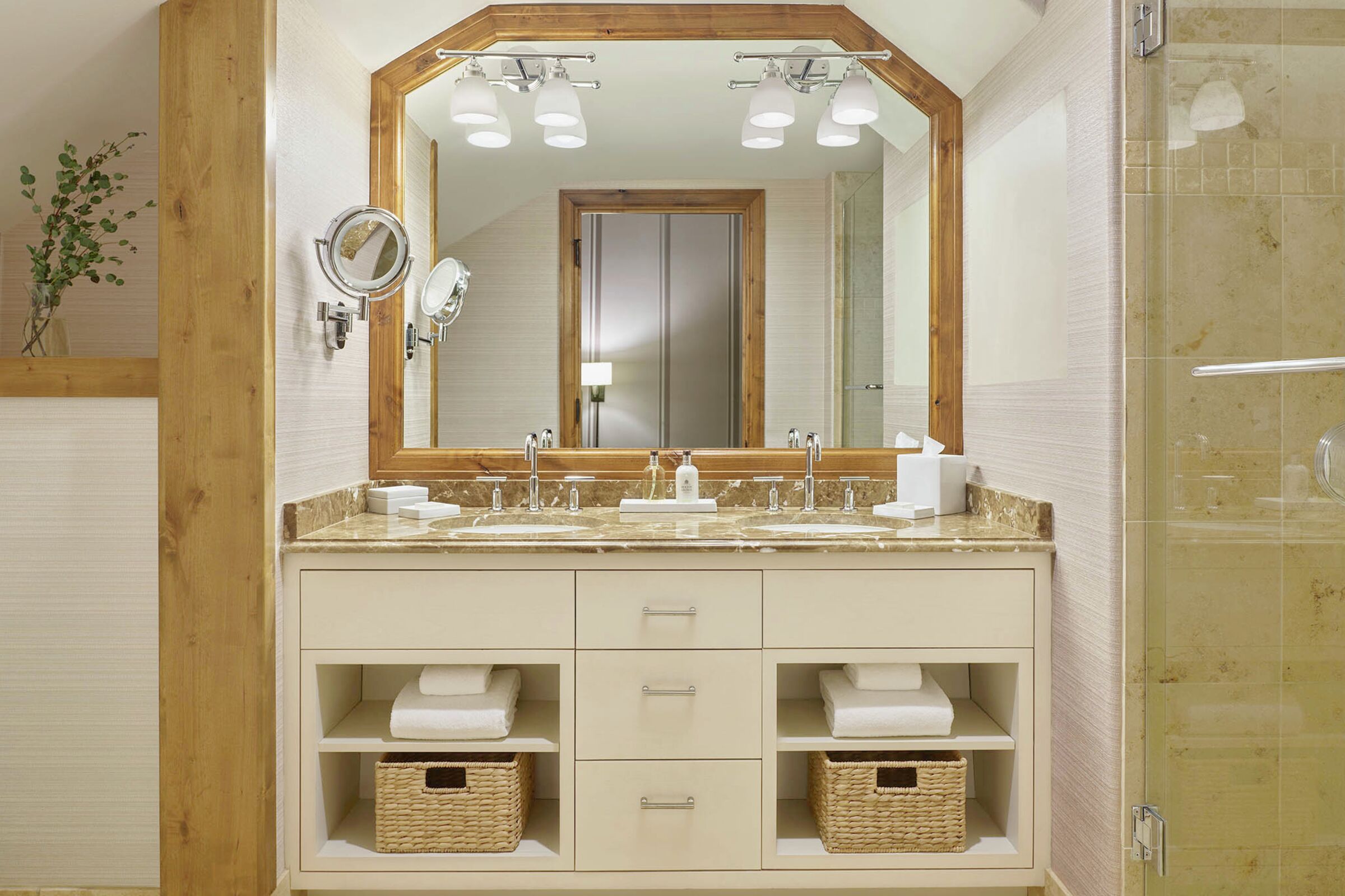 Master Ensuite Bathroom