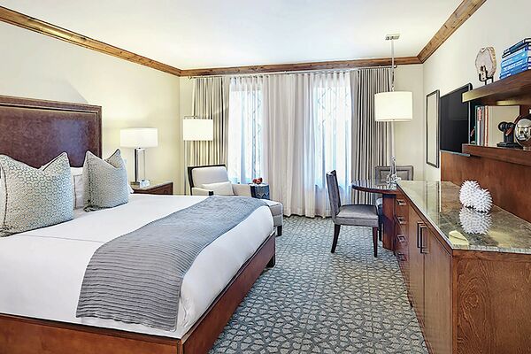 Luxury King Room