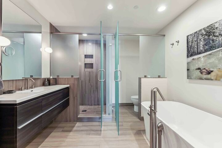 Master Ensuite Bathroom