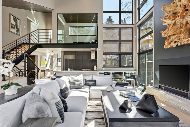 Living Area & Kitchen