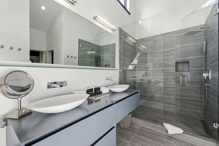 Master Ensuite Bathroom