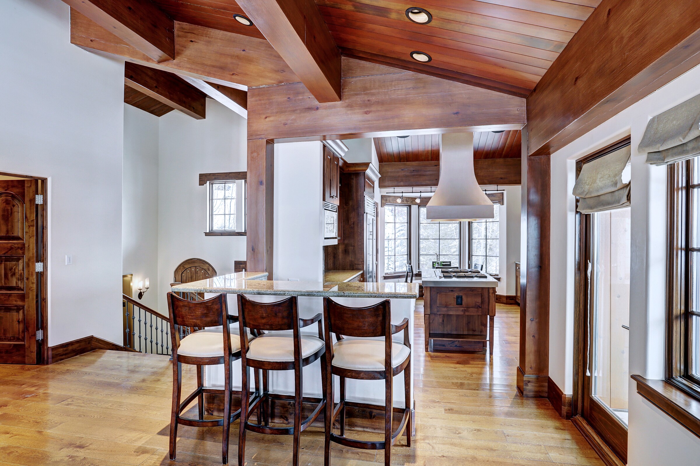 5 Bdrm Chalet - Kitchen