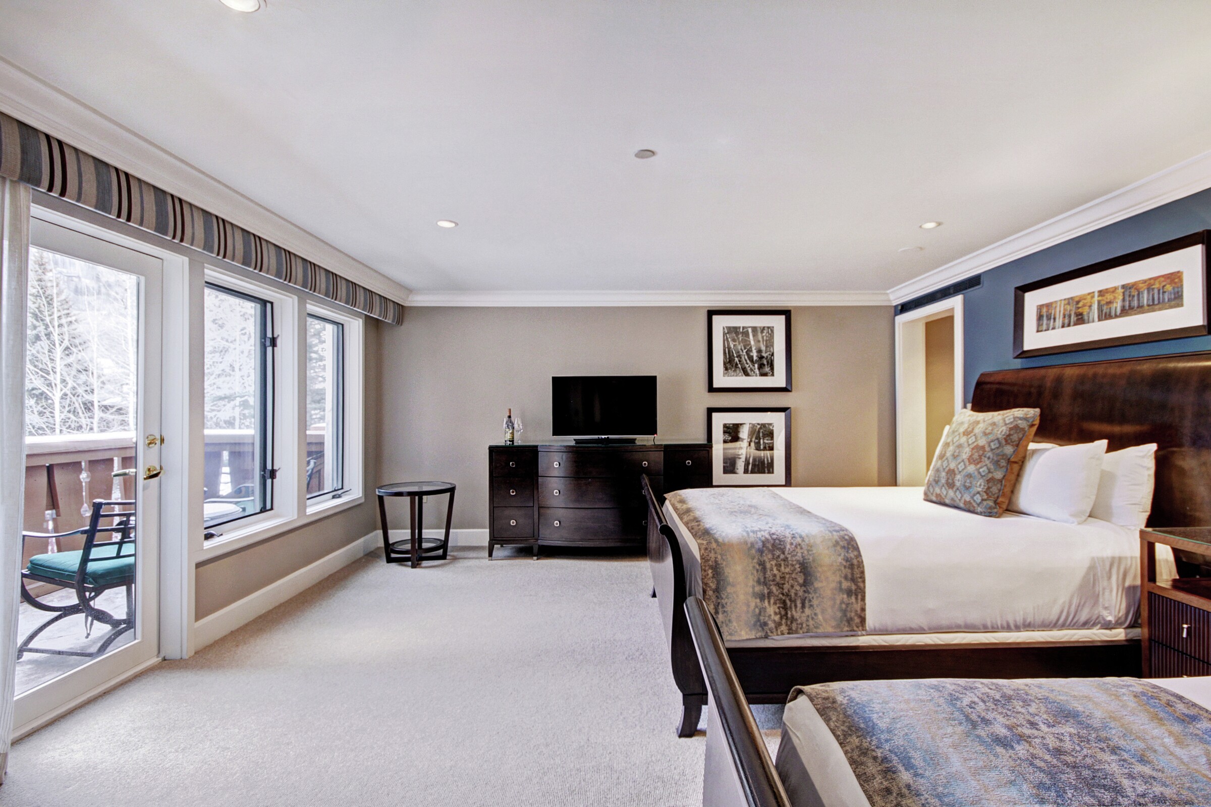 Luxury Two Queen Room
