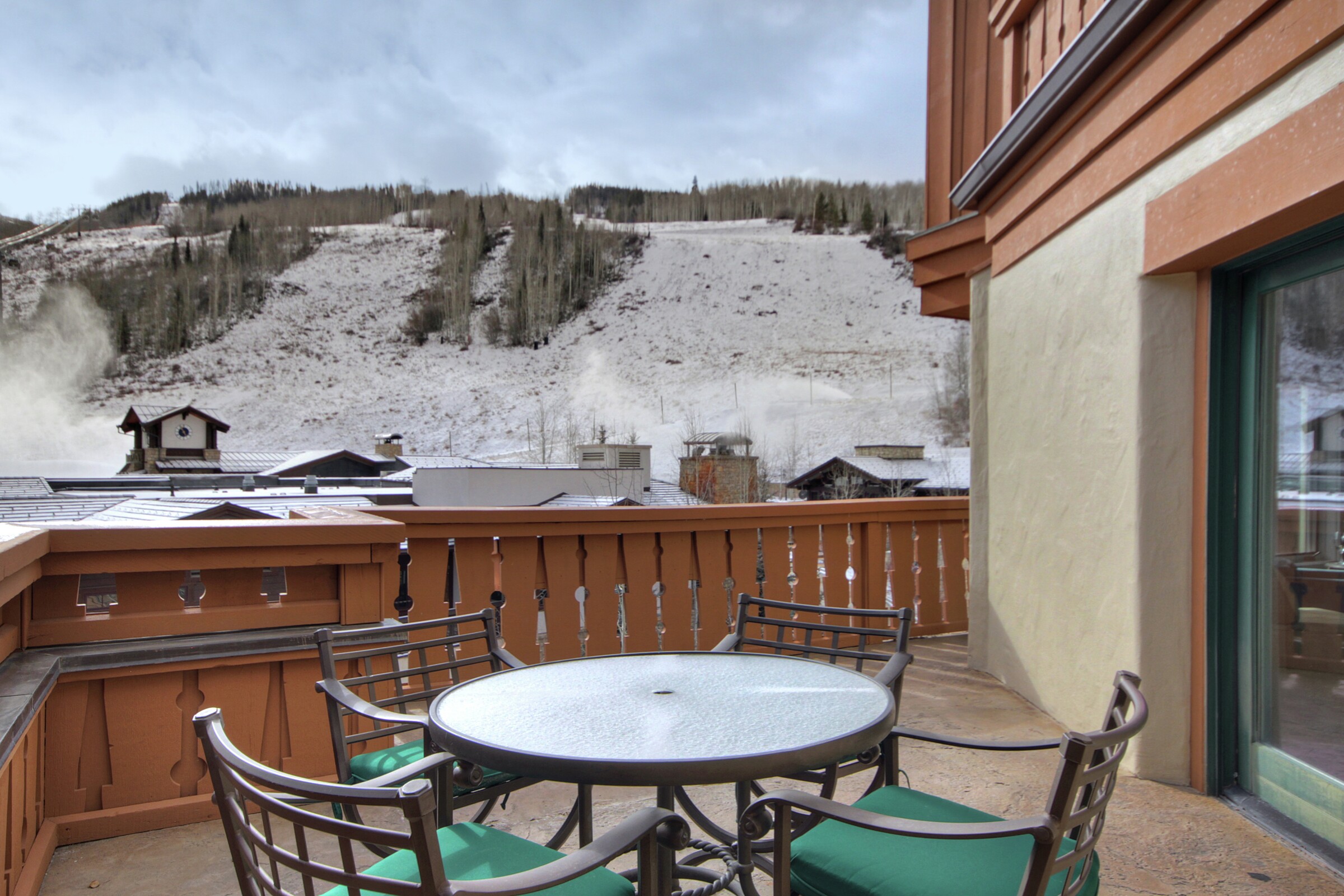 Luxury King Room Balcony