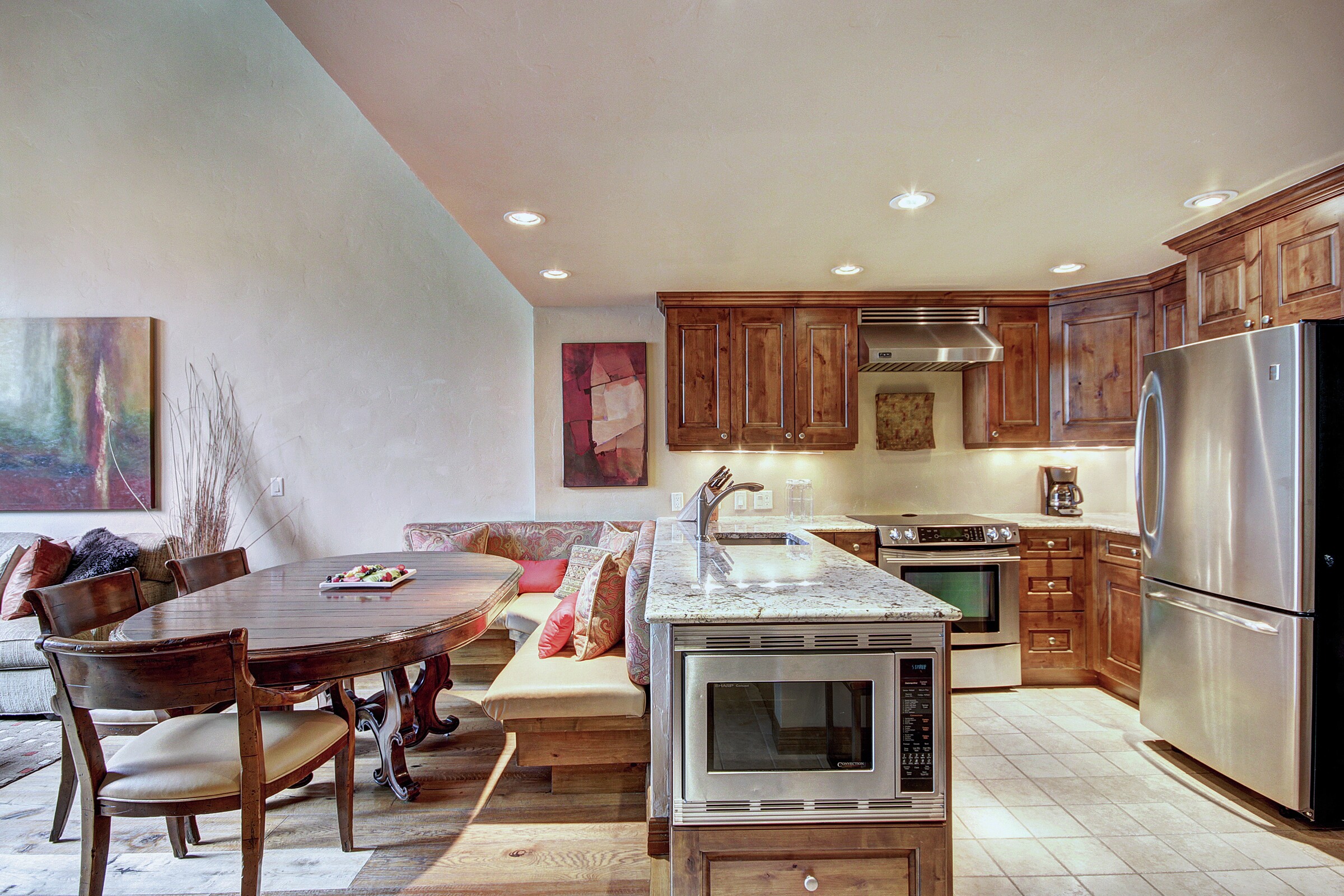 Dining Room & Kitchen