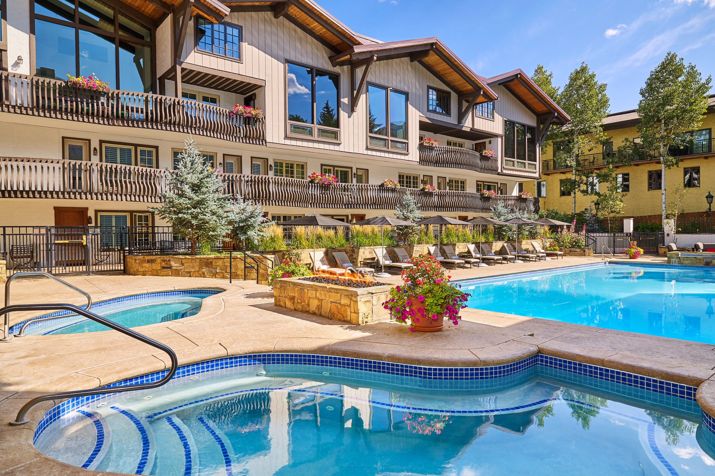Outdoor Hot Tubs