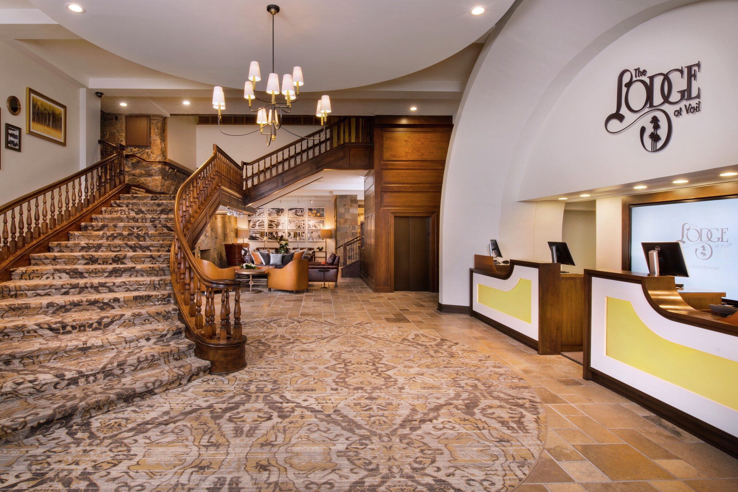 Reception & Lobby