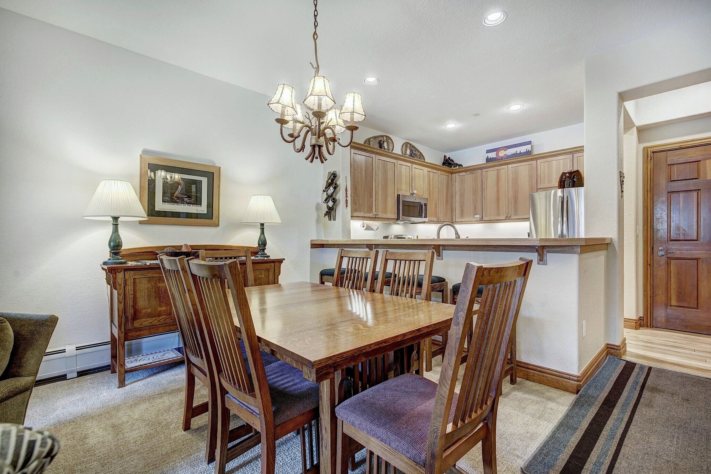 Dining Area & Kitchen