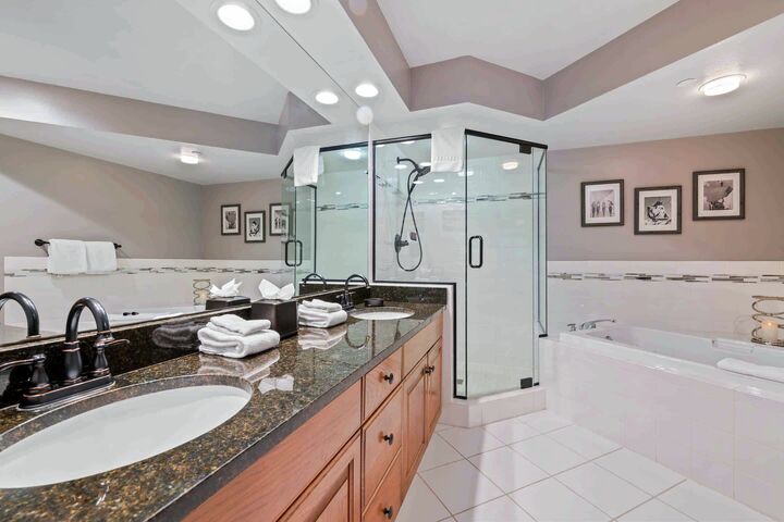 #129 - Master Ensuite Bathroom