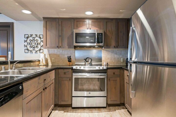 3 Bdrm Platinum TS - Kitchen