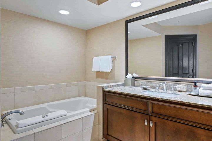 3 Bdrm Platinum TS - Ensuite Bathroom