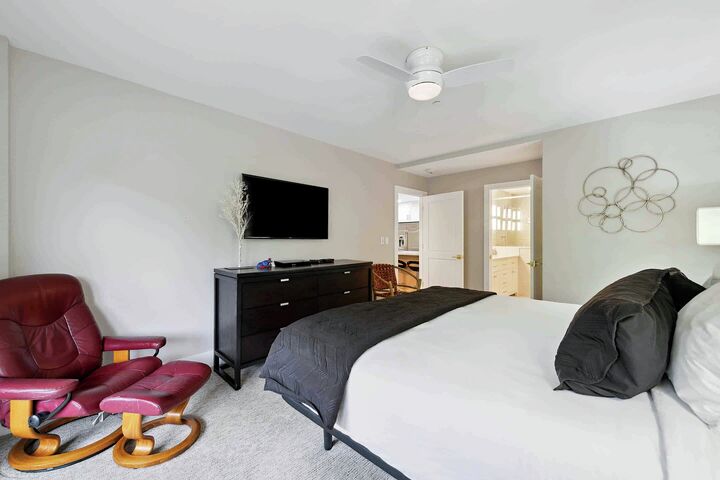 #333 - Master Bedroom