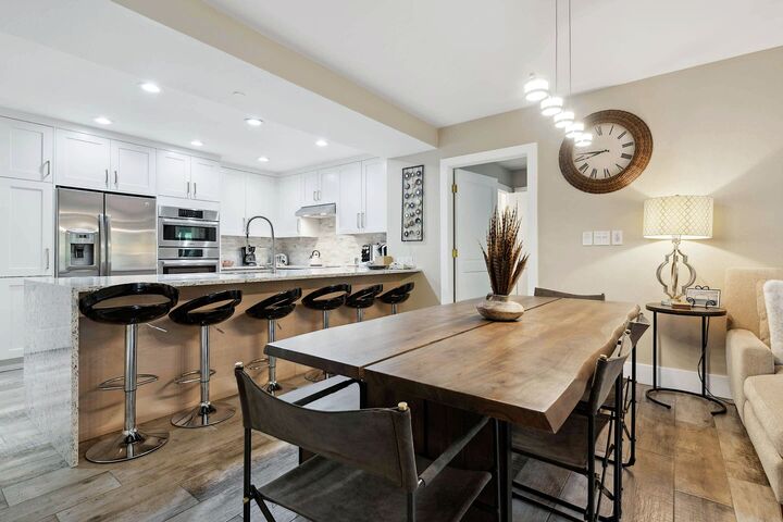 #333 - Dining Area