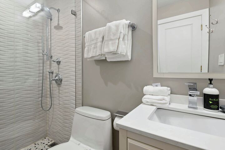 #333 - Bathroom