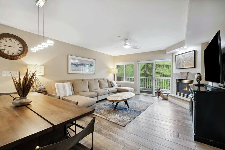 #333 - Living Area